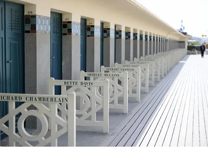 Grand Jardin Centre 800 M * Deauville